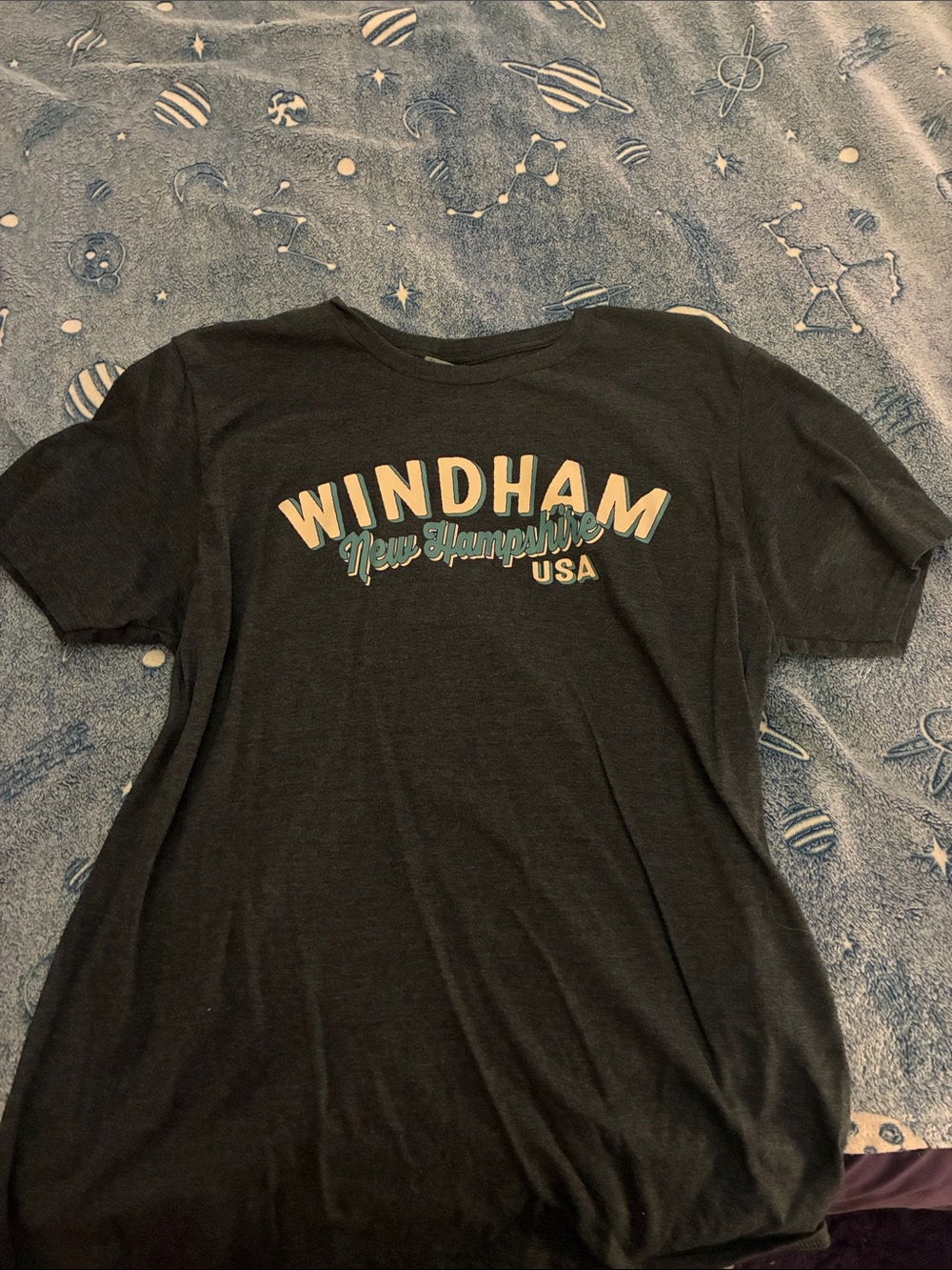Fruit of the Loom Retro Black Windham New Hampshire USA Graphic Tee